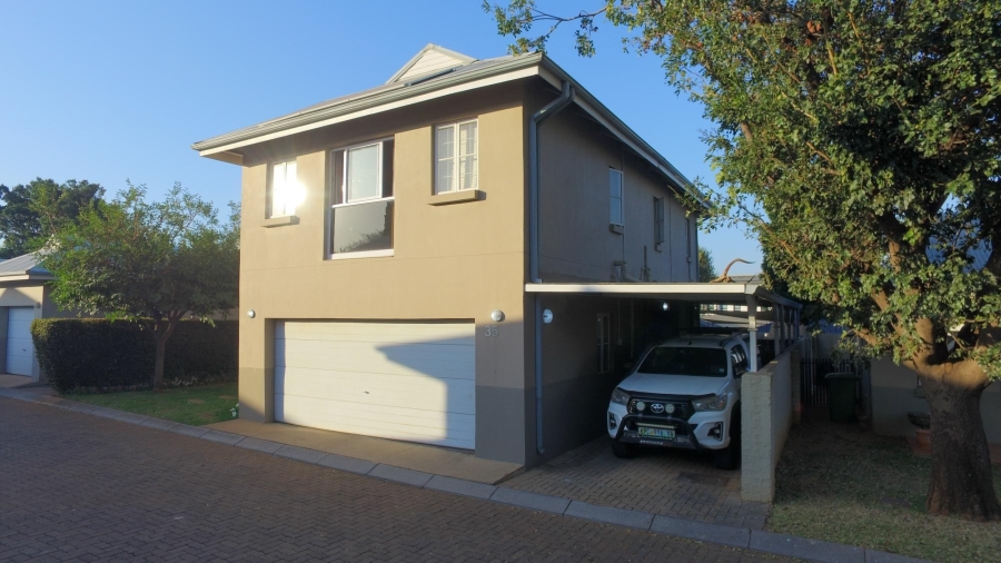 4 Bedroom Property for Sale in Waterval East North West